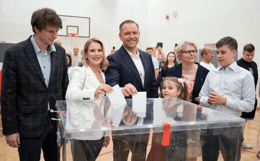 Karol Nawrocki ganó las elecciones presidenciales en Polonia con un ajustado&nbsp;margen