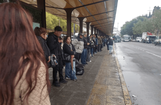 Pese al pago de subsidios, seguirán las bajas frecuencias de colectivos en el&nbsp;AMBA