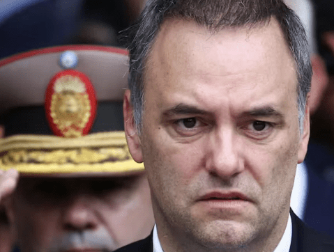 Allanamientos en inmobiliarias por la compra de un inmueble de Adorni