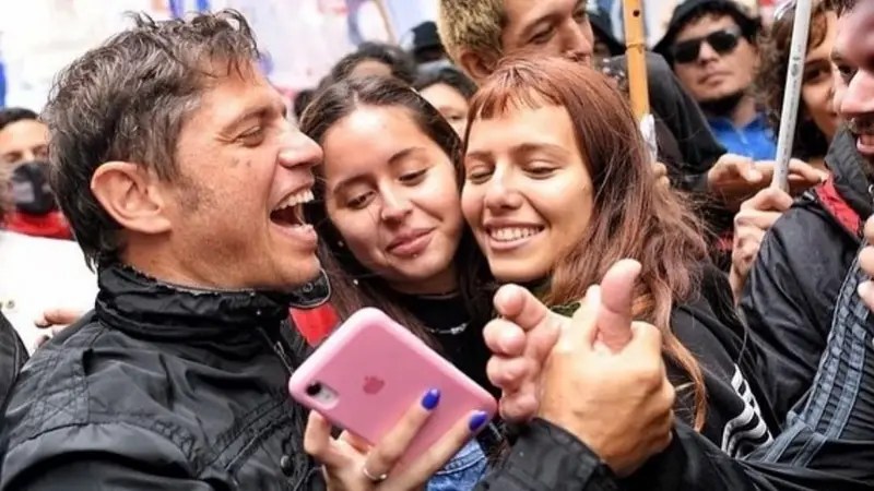Kicillof apuesta a la juventud para fortalecer su proyecto&nbsp;político